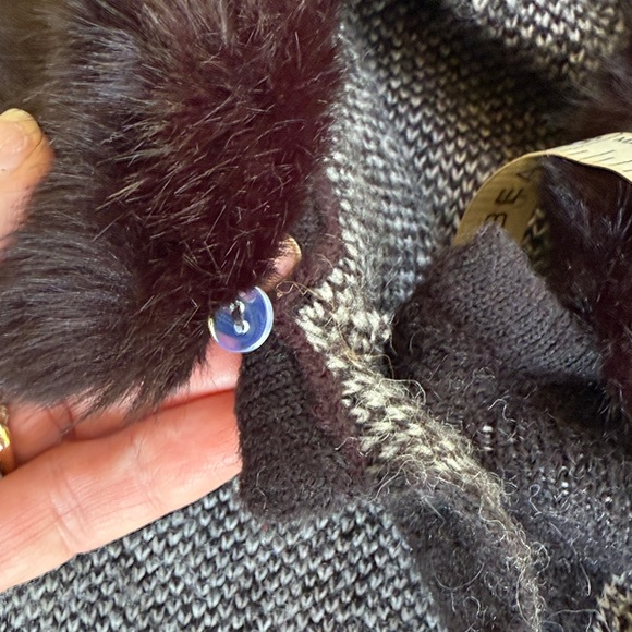 Cynthia Rowley Black/White Argyle Cardigan w Removable Faux Fur Collar Medium - Picture 10 of 12